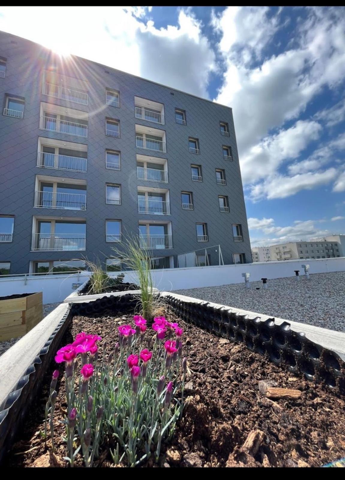 New With Free Garage Parking Near The Airport Apartmán Bratislava